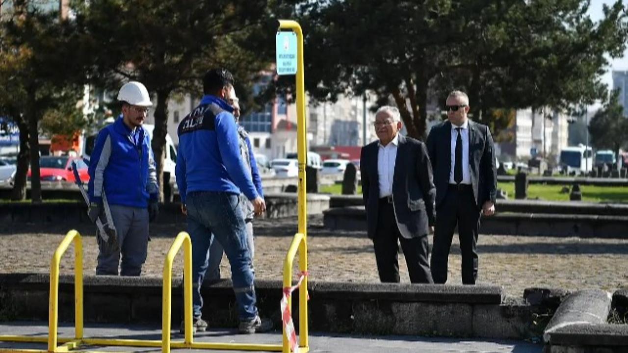 3 yaya üst geçidinin yapımına başlandı