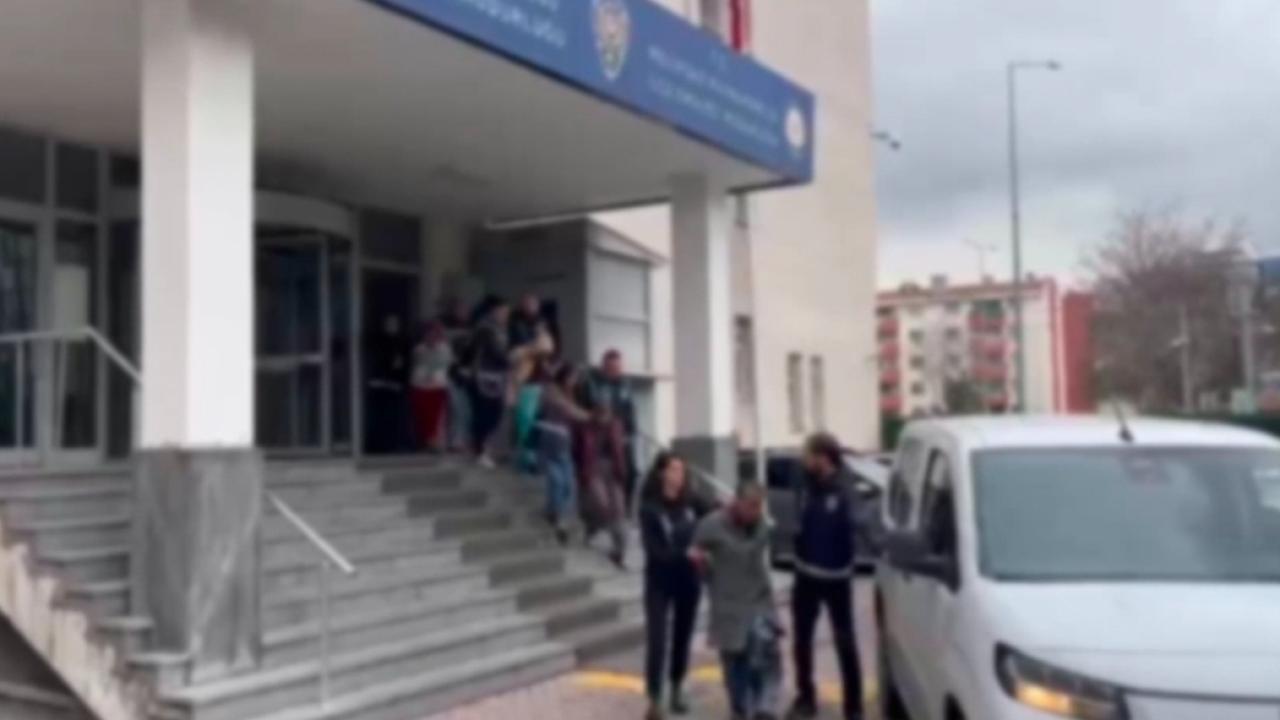 450 bin TL’lik hırsızlık yapan 4 şüpheli yakalandı