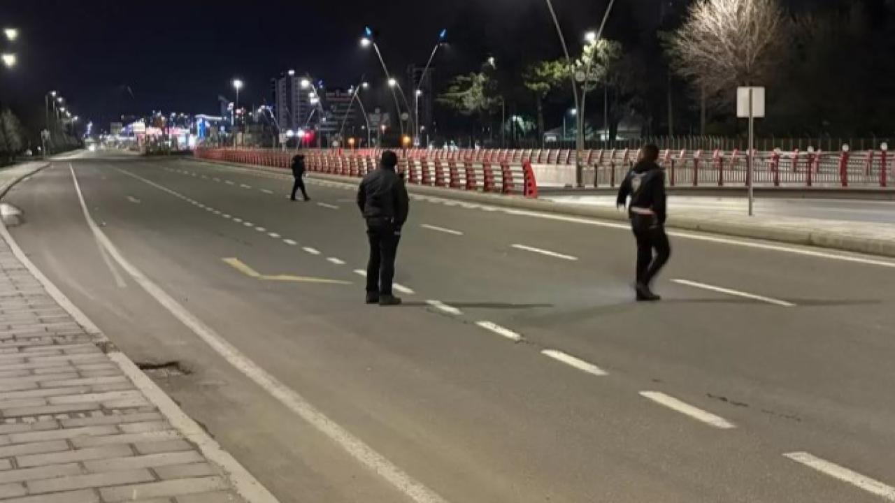 Bozanhtı'da bir zanlının polisten kaçarken attığı kağıttan uyuşturucu çıktı