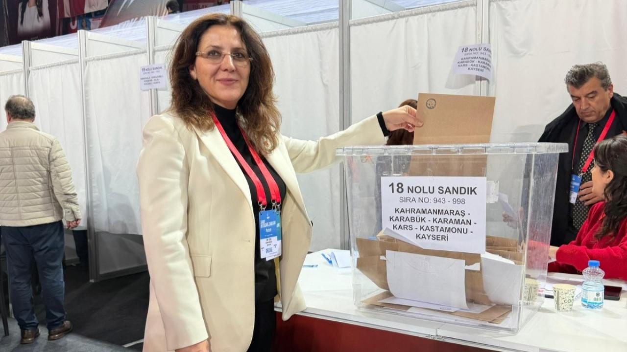 CHP İl Başkanı Özer istifa etti