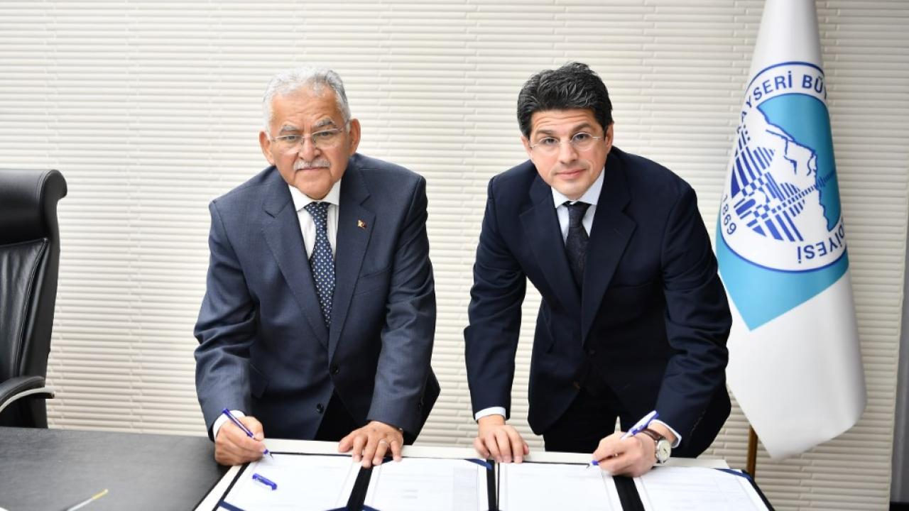 Erciyes'e 'en uzun dağ kızağı tesisi' için imzalar atıldı