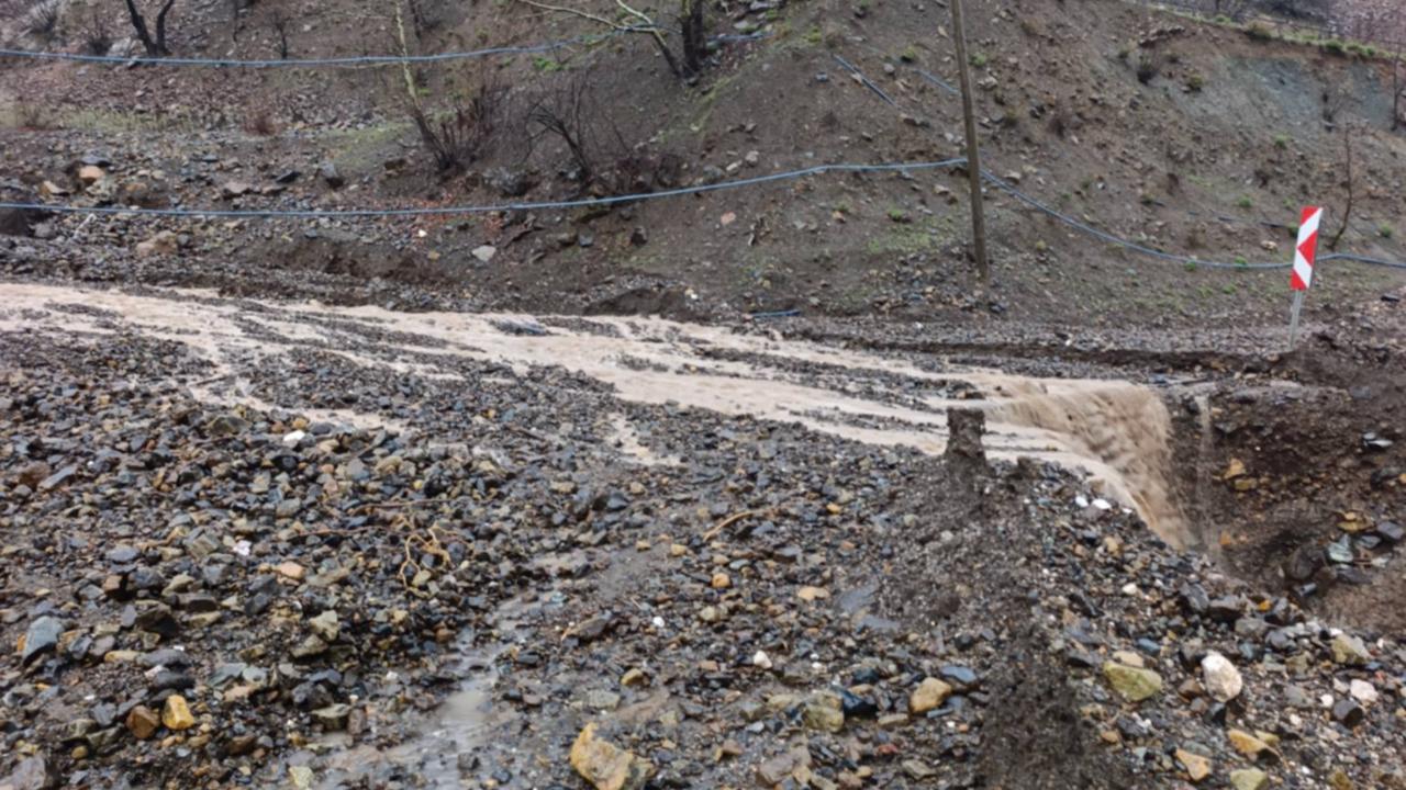 Kapuzbaşı-Ulupınar yolu ulaşıma kapadı