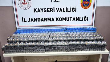Kayseri’de 2 TIR’da kaçak sigara ele geçirildi