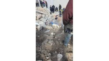 Kayseri'de inşaattan düşen adam can verdi