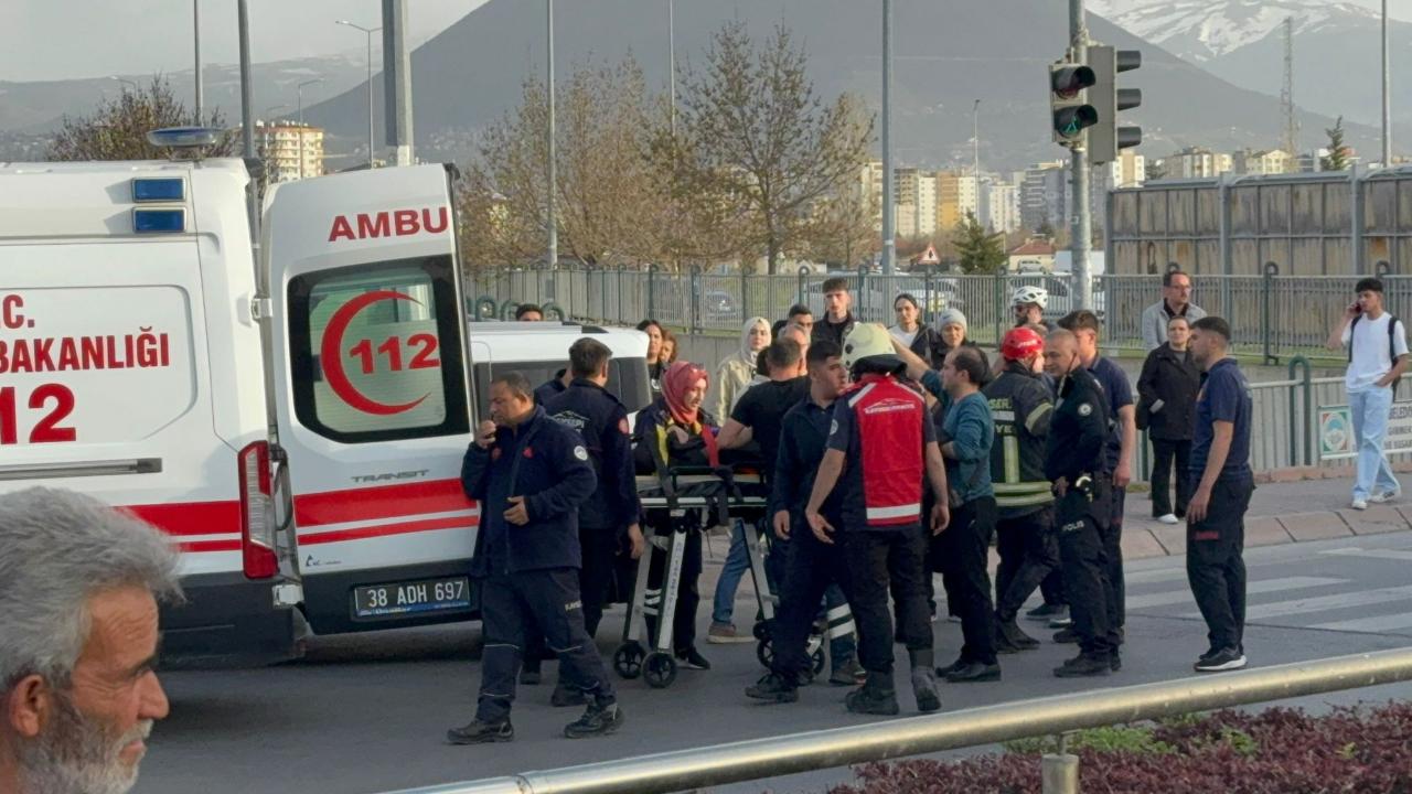 Kayseri’de tramvayın çarptığı kadın yaya yaralandı