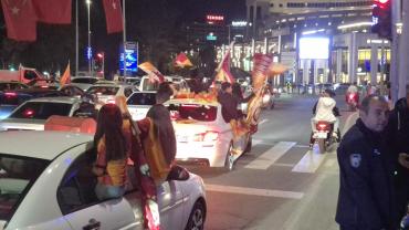 Kayseri'deki Galatasaraylılar galibiyeti kutladı