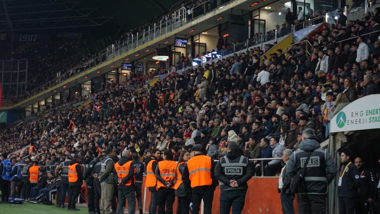 Kayserispor, Fenerbahçe maçı sonrası PFDK’ya sevk edildi