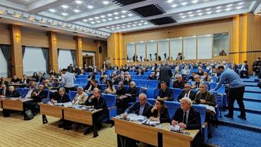 Meclis'te Büyükkılıç ile Koç arasında gerginlik