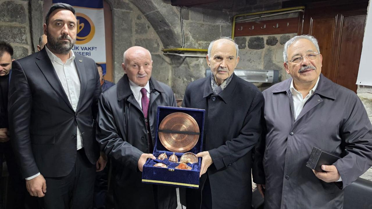 "MTTB'den Birlik Vakfı'na Hizmet Yolculuğu" söyleşisi gerçekleşti