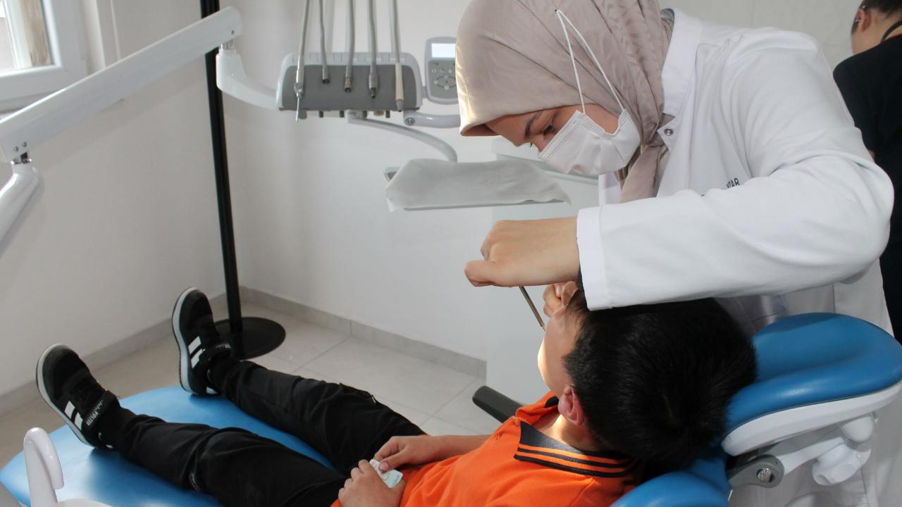 NNYÜ'den ERVA öğrencilerine ağız ve diş sağlığı taraması