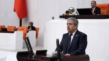 Ak Partili Özsoy, Kadıköy'deki cami tartışmalarına dahil oldu