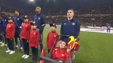 Serebral Palsi hastası Yavuz'un hayali Fenerbahçe maçında gerçek oldu