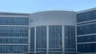 Uyuşturucu ticaretiyle yargılanan 1'i kadın 2 sanığın cezası belli oldu