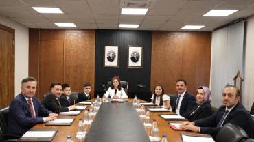 Vali Çiçek'in makamı çocuklara emanet