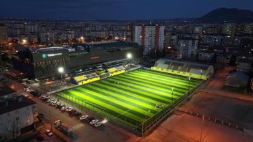 Vali Muammer Güler Stadı yenileniyor