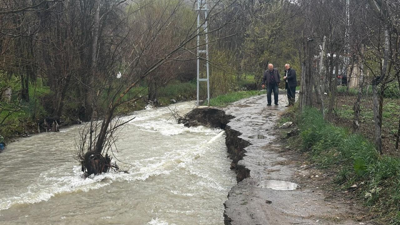 Yahyalı’da sel hayatı olumsuz etkiledi