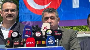 Kayseri'de Türk-İş'ten 1 Mayıs kutlaması