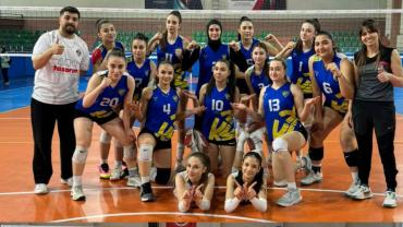KVK Voleybol Kulübü ve Melikgazi Belediye gruplara galibiyetle başladı